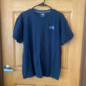 Men’s North Face shirt